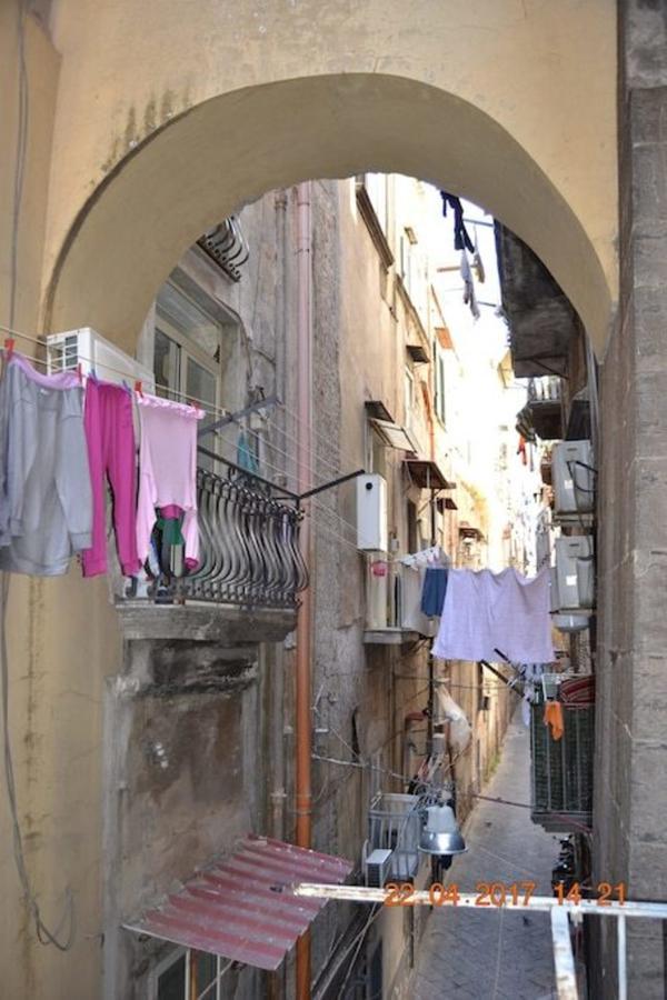 La Regina Di Vertecoeli Napels Buitenkant foto